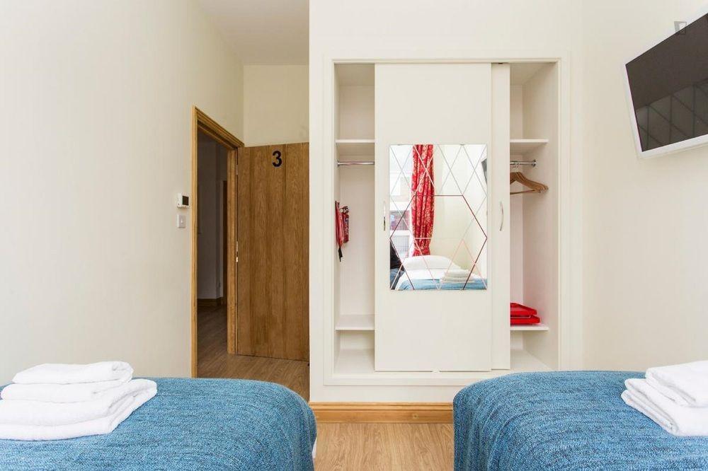 406 Harrow Hotel Londra Esterno foto
